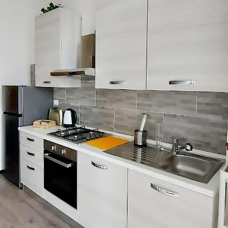 Ca' Mariuccia. A Un Passo Dal Mare 萨沃纳